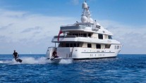 Yacht Troyanda -  Water Sport Toys fun